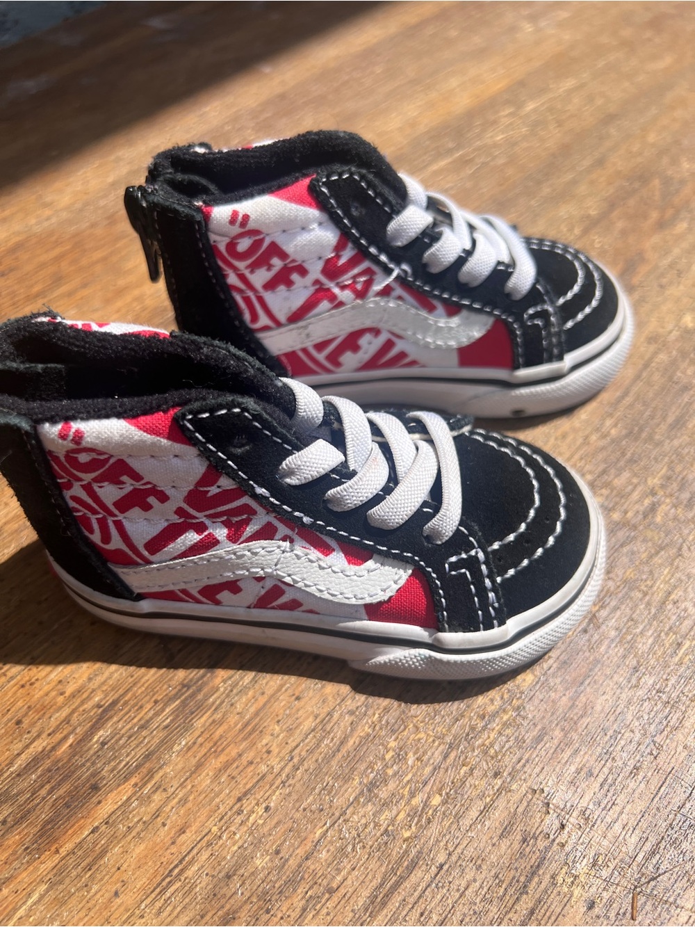 Vans Sk8-Hi Zip Toddler Size 4 Black Red White High Top Sneakers - Picture 3 of 6